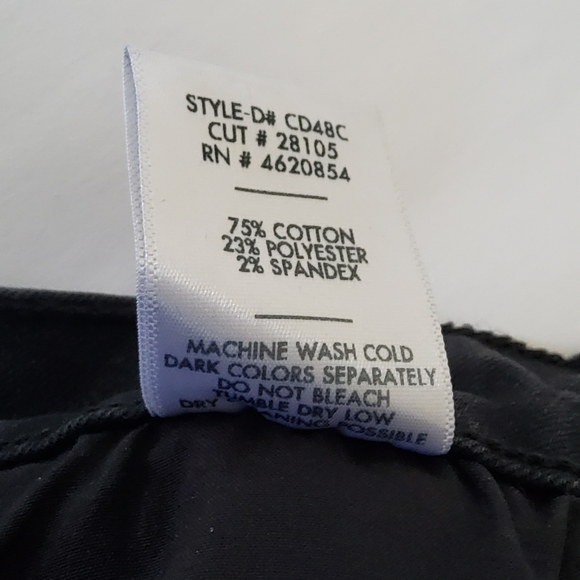 New Just Black Denim Distressed Fray Hem Capri Crop Black Jeans Size 29 - Picture 10 of 10